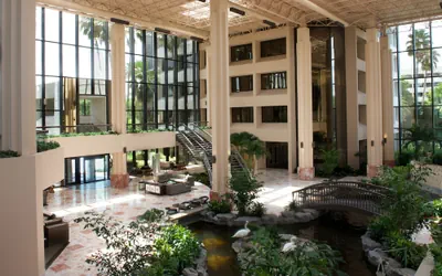 Photo 3 - Embassy Suites by Hilton Palm Beach Gardens PGA Boulevard