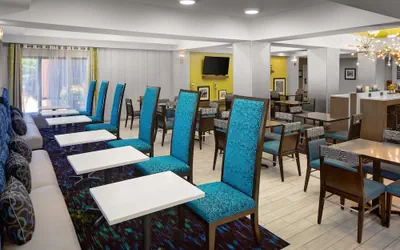 Photo 5 - Hampton Inn & Suites Nashville-Airport