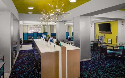 Photo 4 - Hampton Inn & Suites Nashville-Airport
