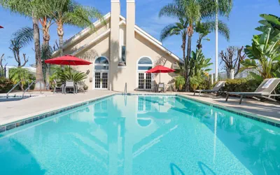 Photo 2 - Chase Suites Hotel Brea-Fullerton