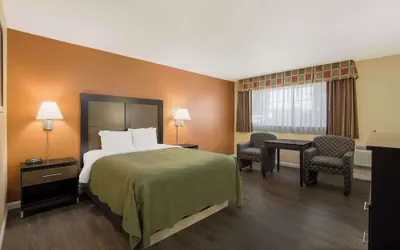 Photo 5 - Quality Inn & Suites Medford Airport