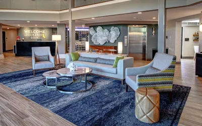 Photo 4 - Hampton Inn Vallejo