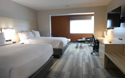 Photo 4 - Holiday Inn Express Biloxi - Beach Blvd by IHG