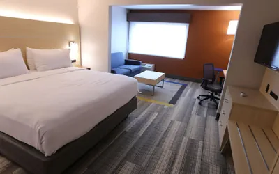 Photo 5 - Holiday Inn Express Biloxi - Beach Blvd by IHG