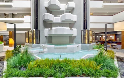 Photo 4 - DoubleTree by Hilton Davenport