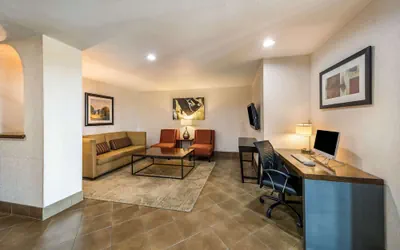 Photo 4 - Quality Inn & Suites Garland - East Dallas