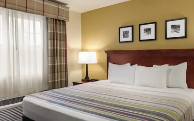 Photo 2 - Country Inn & Suites by Radisson, Dakota Dunes, SD