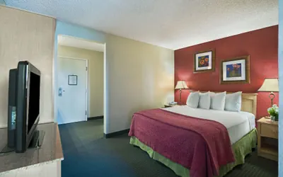 Photo 5 - Oxnard Inn Lancaster