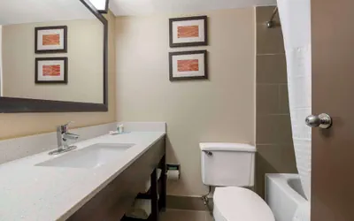 Photo 5 - Comfort Inn & Suites Indianapolis Northwest - College Park