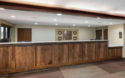 Photo 4 - Comfort Inn & Suites Indianapolis Northwest - College Park