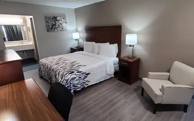 Photo 2 - Red Roof Inn LaGrange