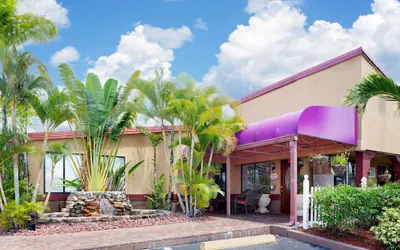 Photo 2 - Knights Inn Port Charlotte