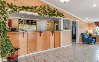 Photo 5 - Econo Lodge Oxford near Choccolocco Park