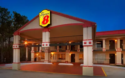 Photo 2 - Super 8 by Wyndham Atlanta/Hartsfield Jackson Airport