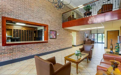 Photo 3 - LikeHome Extended Stay Hotel Warner Robins