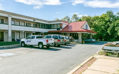 Photo 2 - Americas Best Value Inn Edgewood