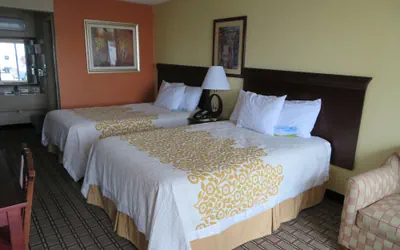 Photo 5 - Days Inn by Wyndham Blytheville