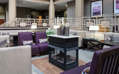 Photo 5 - Embassy Suites by Hilton Chicago North Shore Deerfield