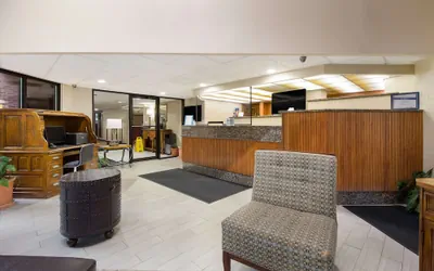 Photo 4 - Best Western Braddock Inn