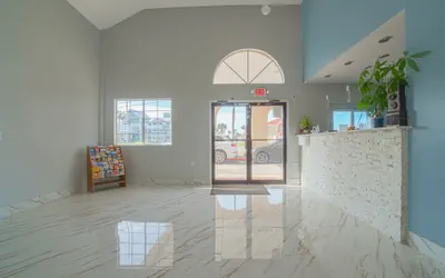 Photo 3 - Aransas Bay Inn & Suites Corpus Christi by OYO