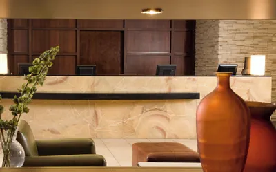 Photo 4 - Courtyard by Marriott Los Angeles - Sherman Oaks