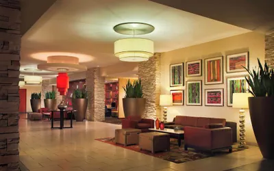Photo 3 - Courtyard by Marriott Los Angeles - Sherman Oaks