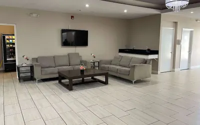 Photo 4 - Studio 6 Suites North Richland Hills, TX