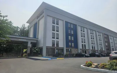 Hampton Inn by Hilton Philadelphia / Willow Grove