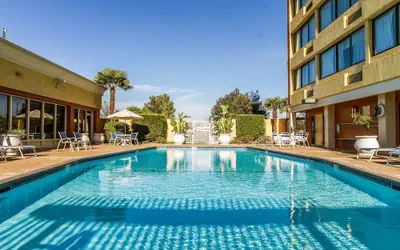 Photo 2 - Clarion Hotel Concord/Walnut Creek