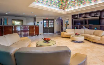 Photo 3 - Best Western Plus La Mesa San Diego