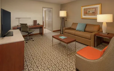 Photo 4 - DoubleTree Suites by Hilton Seattle Airport - Southcenter