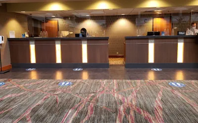 Photo 3 - DoubleTree Suites by Hilton Seattle Airport - Southcenter
