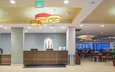Photo 4 - Crowne Plaza Ventura Beach by IHG