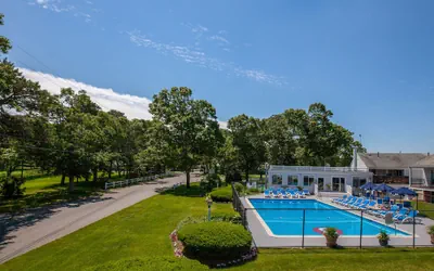 Photo 4 - Blue Rock Resort