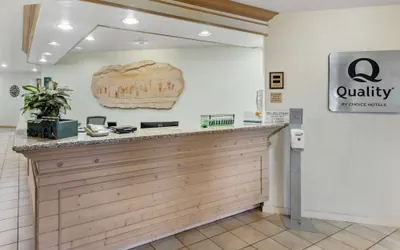 Photo 3 - Quality Suites Moab near Arches National Park