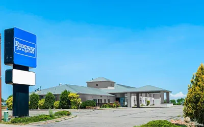 Photo 2 - Rodeway Inn & Suites Blanding