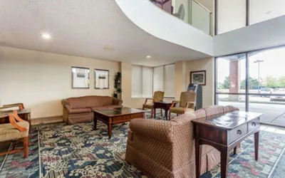 Photo 3 - Comfort Inn Cleveland Airport