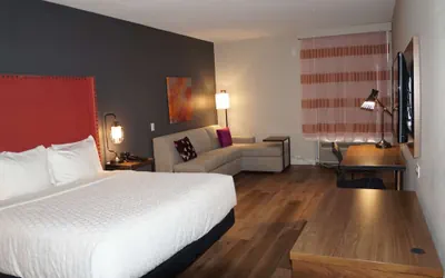Photo 5 - La Quinta Inn & Suites by Wyndham Lewisville