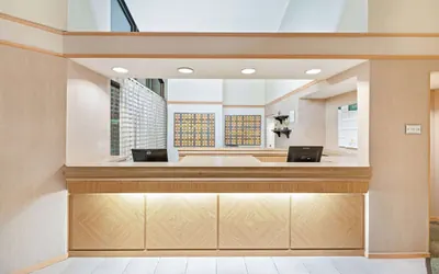 Photo 4 - La Quinta Inn & Suites by Wyndham Salt Lake City - Layton