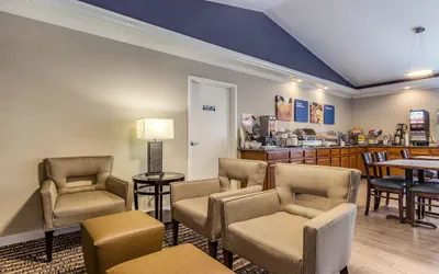 Photo 4 - Comfort Inn Independence - Cleveland
