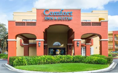 Photo 2 - Comfort Inn and Suites San Francisco Airport North