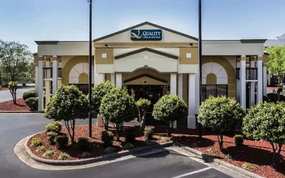 Photo 2 - Quality Inn & Suites Mooresville - Lake Norman
