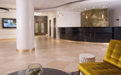Photo 5 - Courtyard Miami in Coral Gables by Marriott