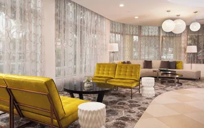 Photo 3 - Courtyard Miami in Coral Gables by Marriott