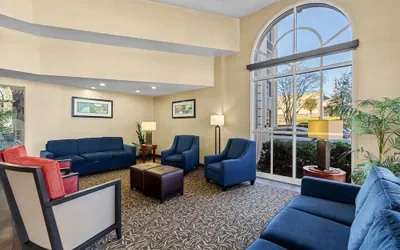 Photo 4 - Comfort Inn & Suites Lakeland North I-4