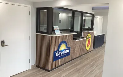 Photo 5 - Days Inn by Wyndham Baltimore Northwest