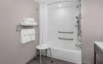 Photo 2 - Days Inn by Wyndham Baltimore Northwest