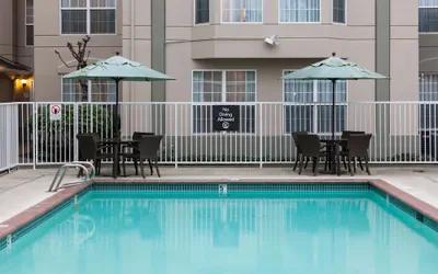 Photo 2 - Homewood Suites by Hilton Seattle-Tacoma Airport/Tukwila
