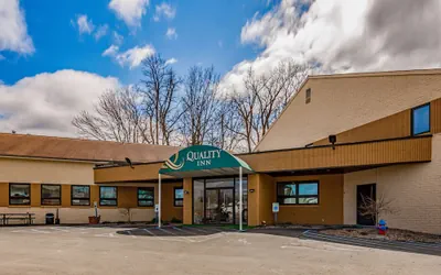 Photo 2 - Quality Inn Schenectady - Albany