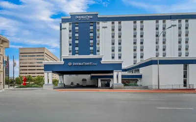 DoubleTree by Hilton Downtown Wilmington - Legal District